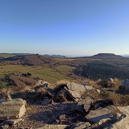 Gite Le Rocher Du Chateau De Retourtour Lamastre Exteriér fotografie