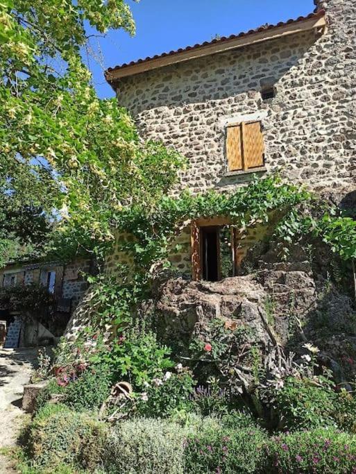 Gite Le Rocher Du Chateau De Retourtour Lamastre Exteriér fotografie