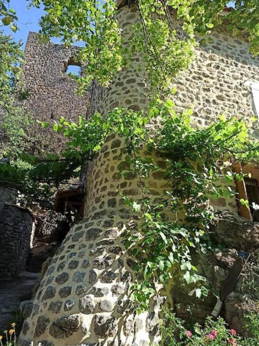 Gite Le Rocher Du Chateau De Retourtour Lamastre Exteriér fotografie